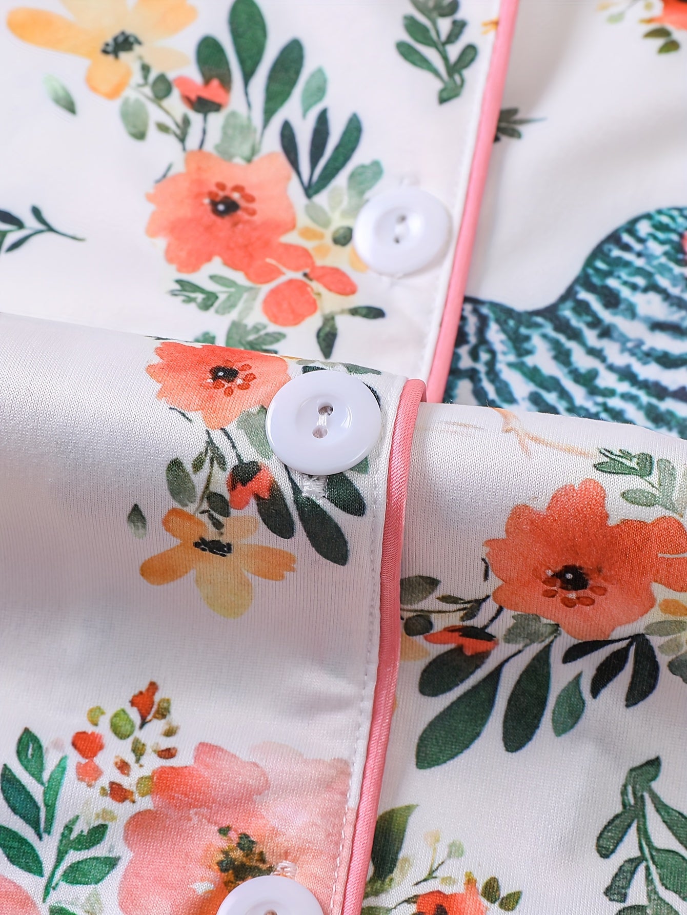 Two-piece Women'S Elegant Polyester White Pajama Set, Chicken Print, Fabric, All-season Comfort, Short-sleeved Button- Top With Collar And Matching Shorts, All-over Print And Pocket Details, Perfect For Adults Pajama Sets