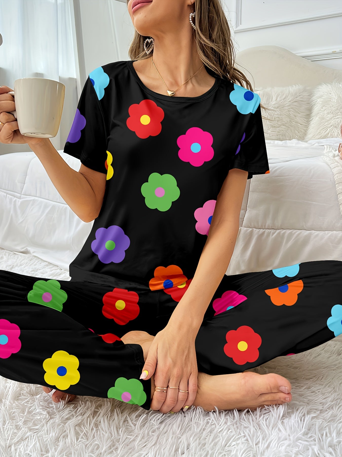 Women'S Casual Floral Print Pajama Set - Short Sleeve Top & Pants, Loose Fit, Machine Washable, Black with Colorful Flowers, All-Season Comfort Loungewear, Relaxed Fit Pajamas | Playful Design | Comfortable Fit, Ladies Pajamas