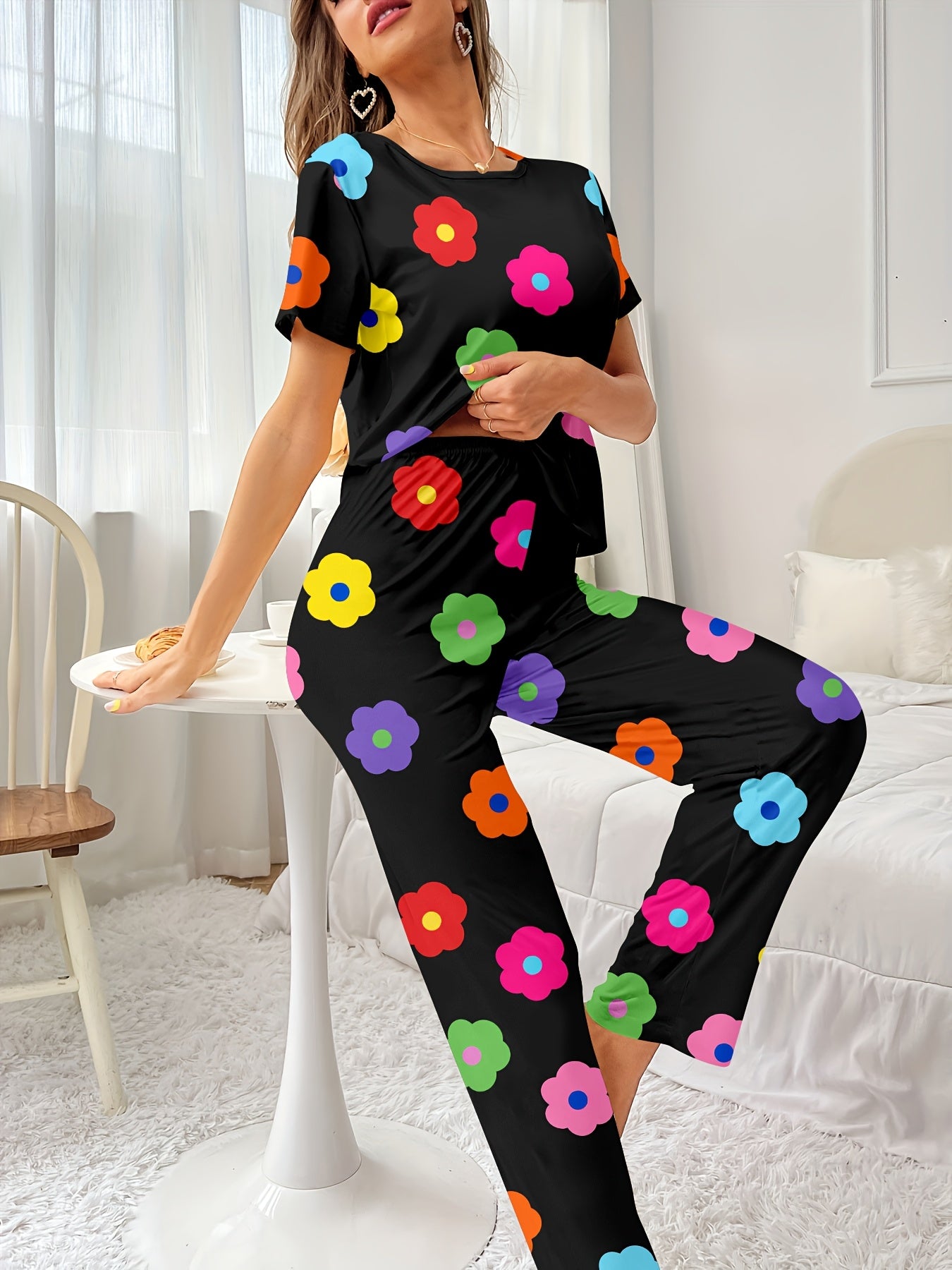 Women'S Casual Floral Print Pajama Set - Short Sleeve Top & Pants, Loose Fit, Machine Washable, Black with Colorful Flowers, All-Season Comfort Loungewear, Relaxed Fit Pajamas | Playful Design | Comfortable Fit, Ladies Pajamas