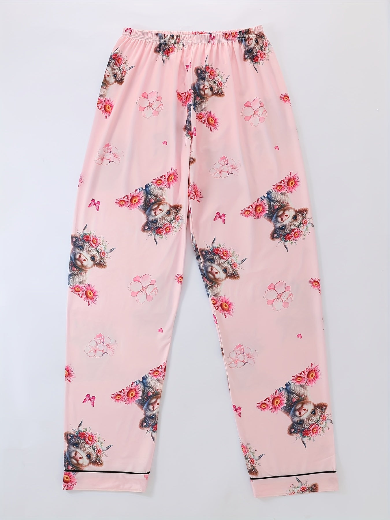 A Set of Three Pink Floral Print Pajamas for Women, Featuring a Comfortable Long-Sleeve Button-Up Shirt And Loose Elastic Shorts And Pants, Perfect for Casual Outdoor Wear And Home Lounging in All Seasons.