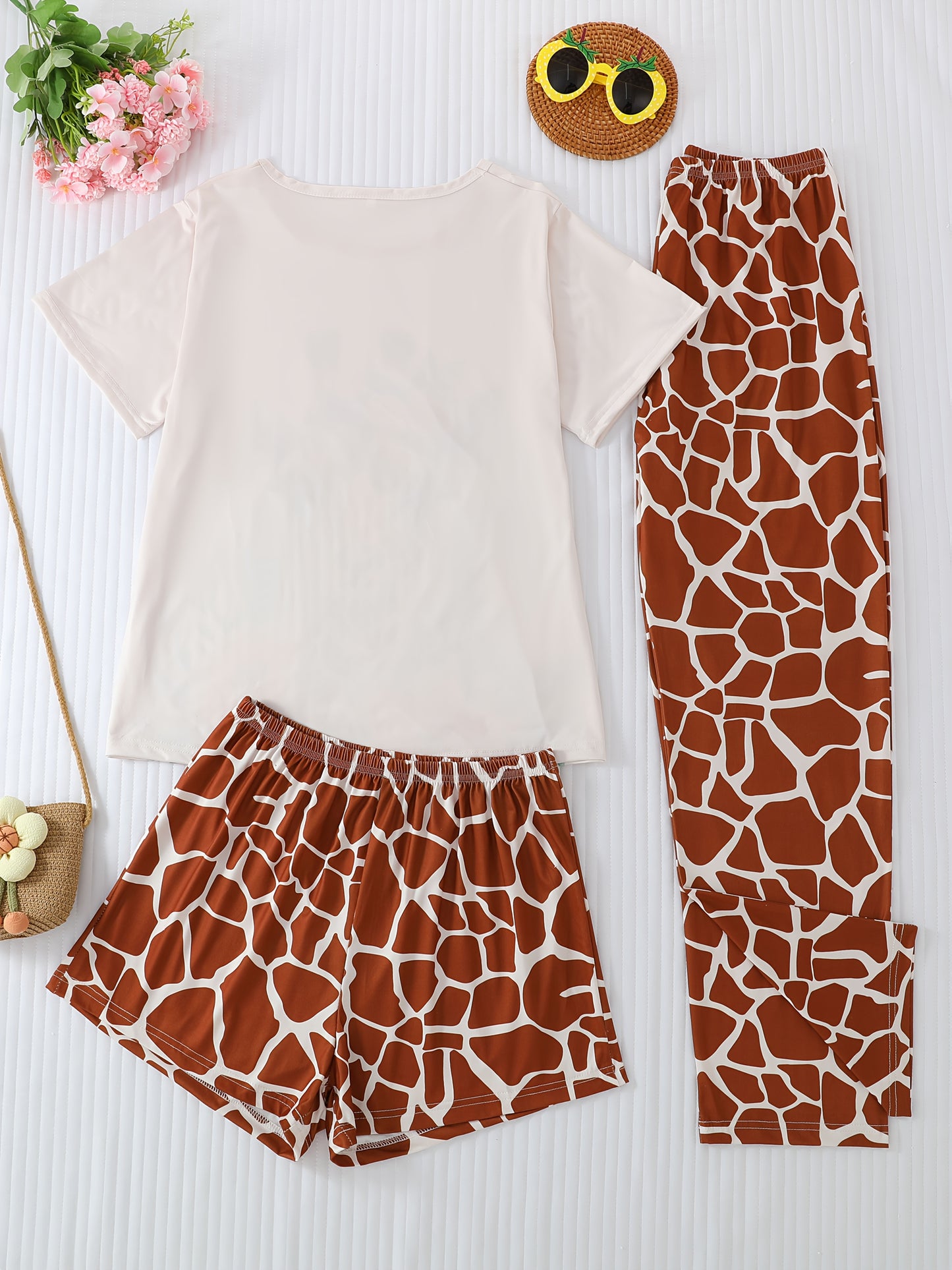 [3pcs Soft Giraffe Pajama Set] 3pcs Women's Soft Fabric Giraffe Floral Print Pajama Set | Short Sleeve Crew Neck Top & Elastic Waist Shorts & Pants, All-Season Comfort, Casual Animal Print Sleepwear, Giraffe Decor